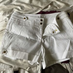 White Caché shorts